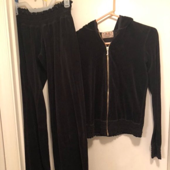 Juicy Couture Pants - Juicy Couture Vintage Runched Black Velour Sweatsuit